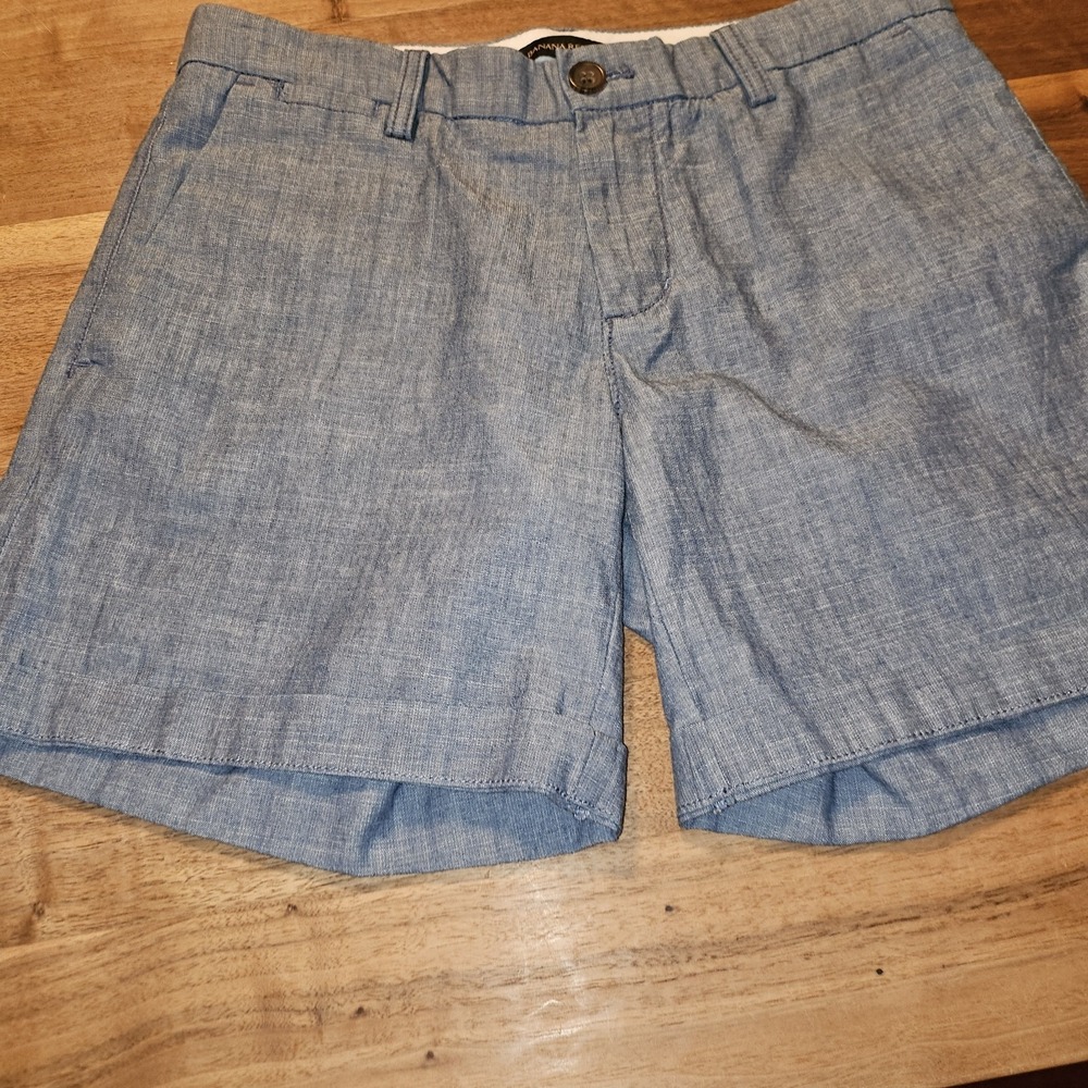 Banana Republic Chino Chambray Rollup Shorts Women's Size 2. Preppy/Classic
